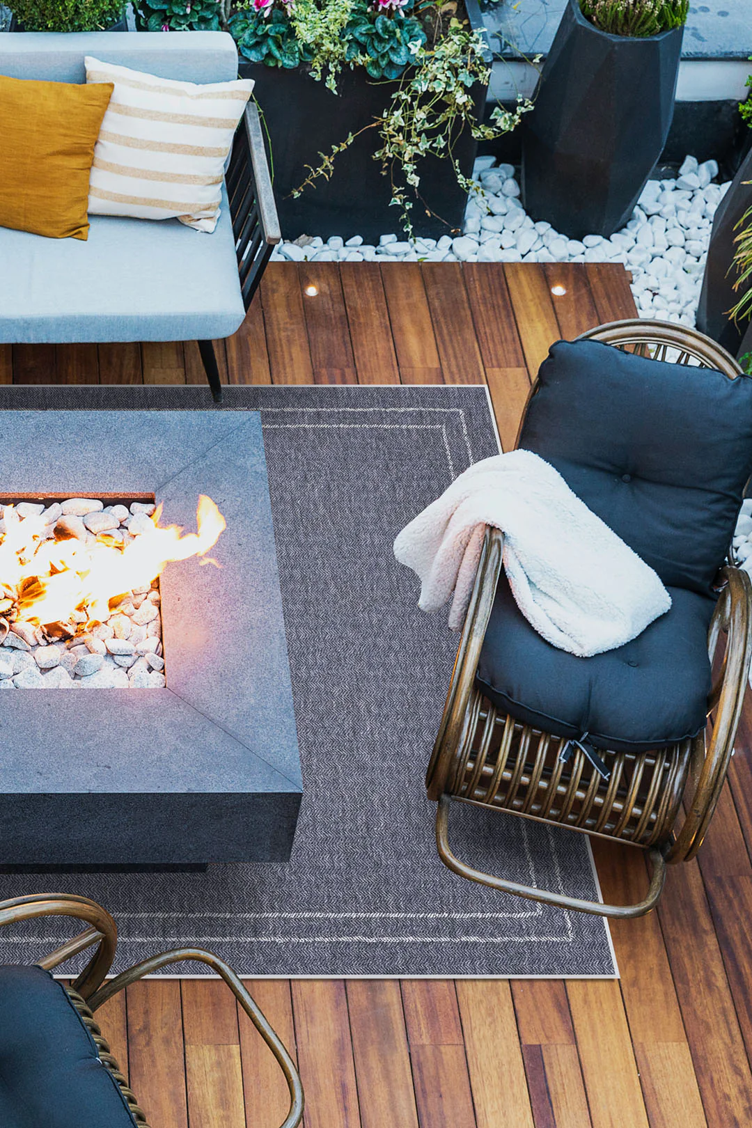 Jute-Touch Nahla Sapphire Rug - Image 5